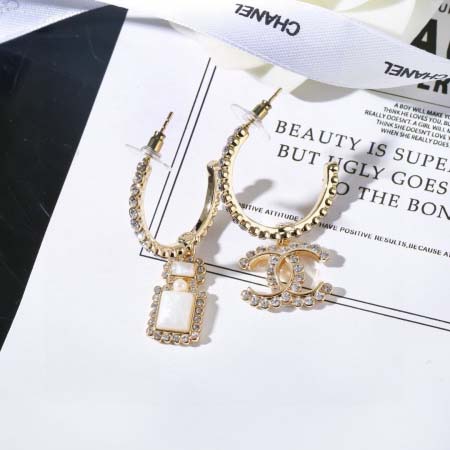 2025年9月25日入荷新品Chanelピアスギフト/誕生日/記念品/アクセサリーxin工場