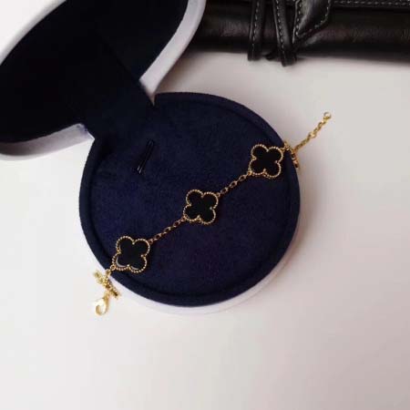 2025年9月25日入荷新品Van Cleef?&?Arpelsブレスレットギフト/誕生日/記念品/アクセサリーxin工場