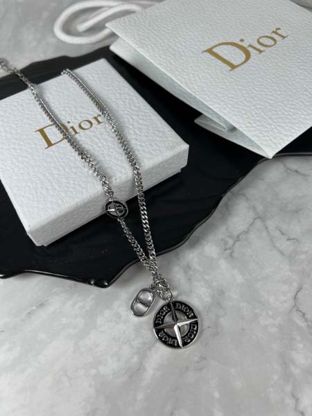 2025年9月25日入荷新品Diorネックレスギフト/誕生日/記念品/アクセサリーxin工場