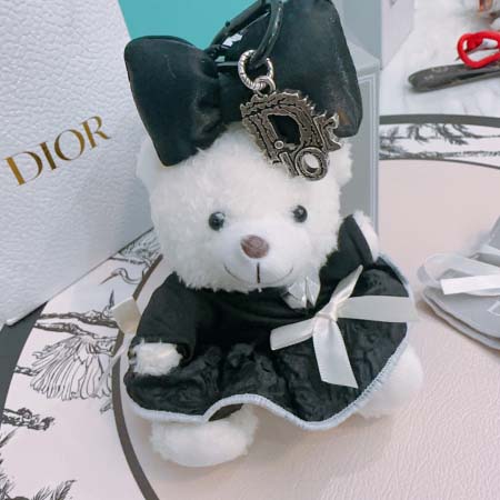 2025年9月25日入荷新品Dior キーホルダー ギフト/誕生日/記念品/アクセサリーxin工場