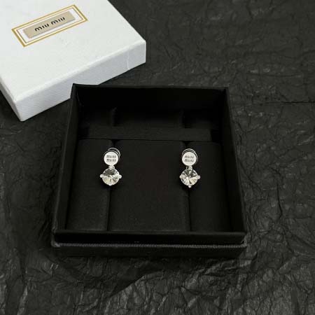 2025年9月26日入荷新品miumiuピアスギフト/誕生日/記念品/アクセサリーxin工場