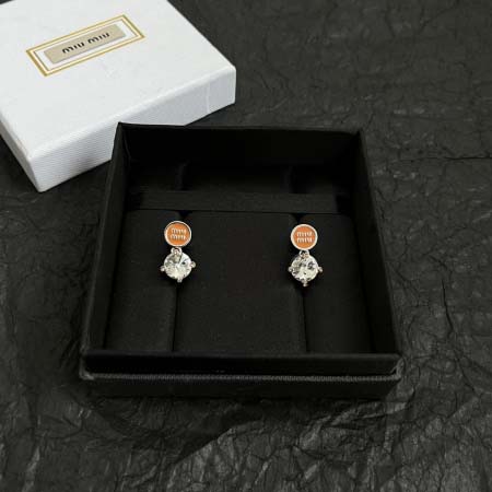 2025年9月26日入荷新品miumiuピアスギフト/誕生日/記念品/アクセサリーxin工場