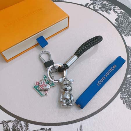 2025年9月26日入荷新品Louis Vuitton キーホルダー ギフト/誕生日/記念品/アクセサリーxin工場