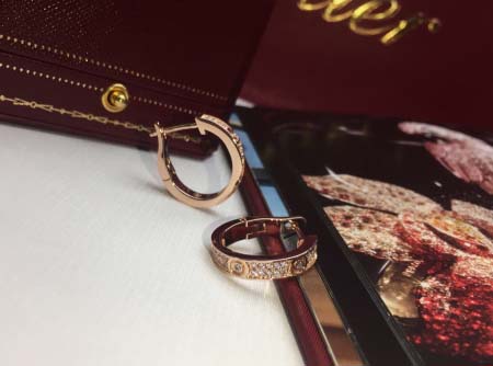 2025年9月26日入荷新品Cartierピアスギフト/誕生日/記念品/アクセサリーxin工場