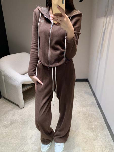 2025年9月26日入荷秋冬新作 miumiuジャケットファッション/誕生日プレゼント/贈り物 can工場