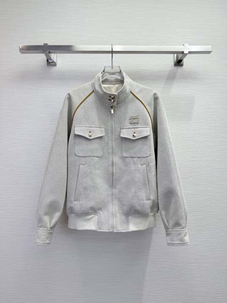 2025年9月26日入荷秋冬新作 miumiuジャケットファッション/誕生日プレゼント/贈り物 can工場