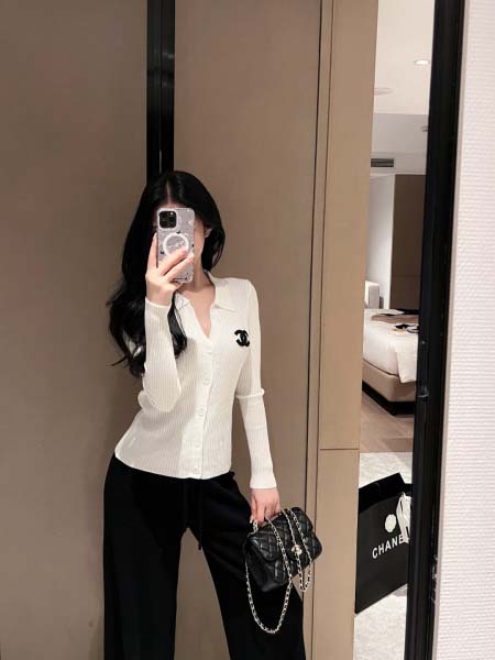 2025年9月26日入荷秋冬新作Chanel ニットカーディガン  ファッション/誕生日プレゼント/贈り物 can工場