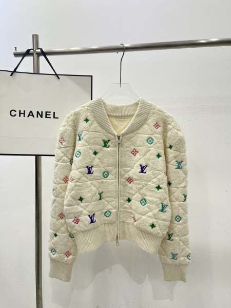 2025年9月26日入荷秋冬新作Louis Vuittonニットのセーターファッション/誕生日プレゼント/贈り物 can工場