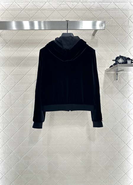 2025年9月26日入荷秋冬新作Fendi セット上下ファッション/誕生日プレゼント/贈り物 can工場