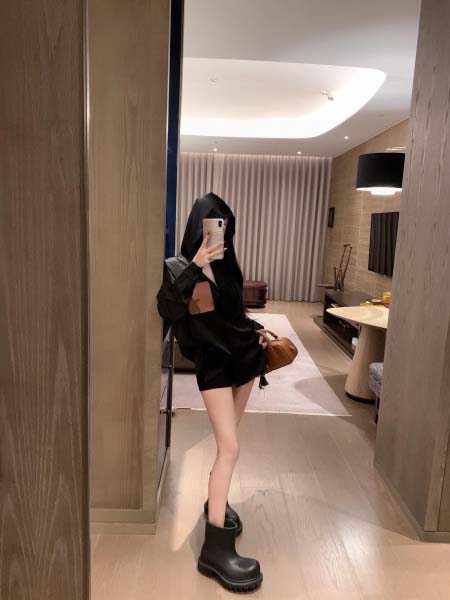 2025年9月27日入荷秋冬新作Loeweシャツファッション/誕生日プレゼント/贈り物 can工場