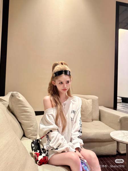 2025年9月27日入荷秋冬新作Chrome heartsパーカーファッション/誕生日プレゼント/贈り物 can工場