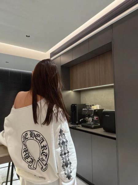 2025年9月27日入荷秋冬新作Chrome heartsパーカーファッション/誕生日プレゼント/贈り物 can工場