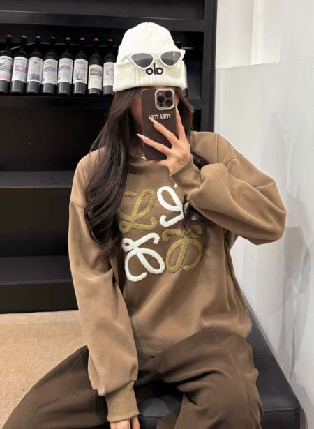 2025年9月27日入荷秋冬新作LOEWE長袖ファッション/誕生日プレゼント/贈り物 can工場