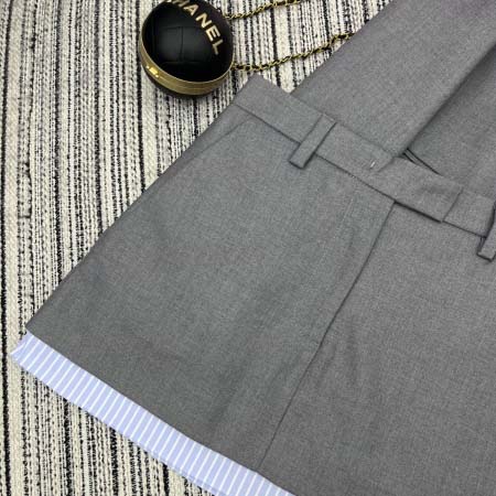 2025年9月27日入荷秋冬新作 miumiuジャケットファッション/誕生日プレゼント/贈り物 can工場