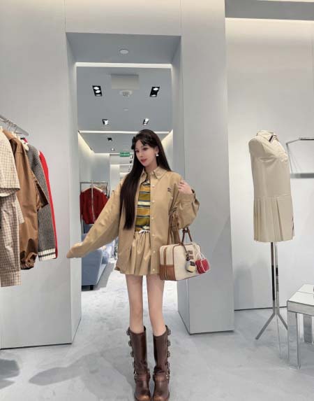 2025年9月27日入荷秋冬新作 miumiuジャケットファッション/誕生日プレゼント/贈り物 can工場