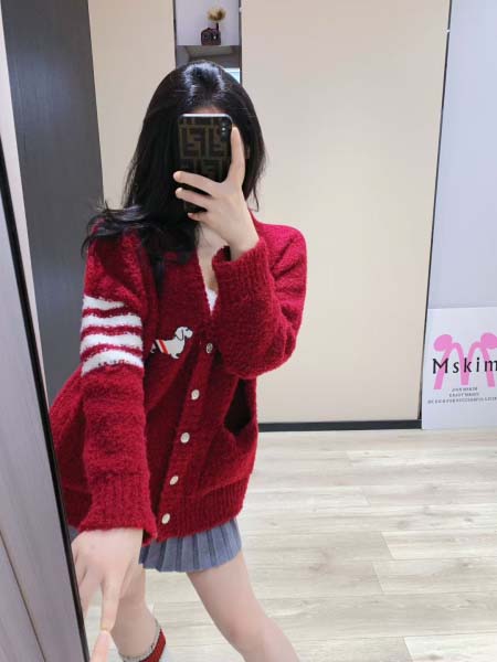 2025年9月27日入荷秋冬新作THOM BROWNE ニットカーディガン  ファッション/誕生日プレゼント/贈り物 can工場