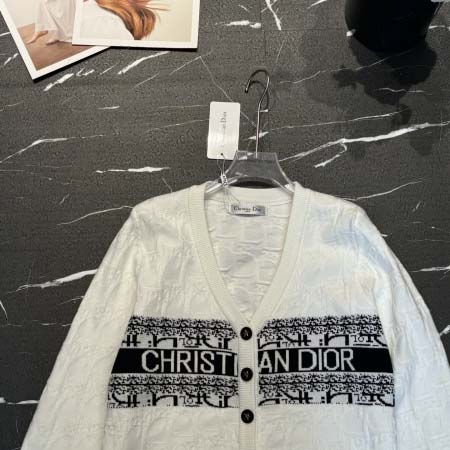 2025年9月27日入荷秋冬新作Dior ニットの上着ファッション/誕生日プレゼント/贈り物 can工場