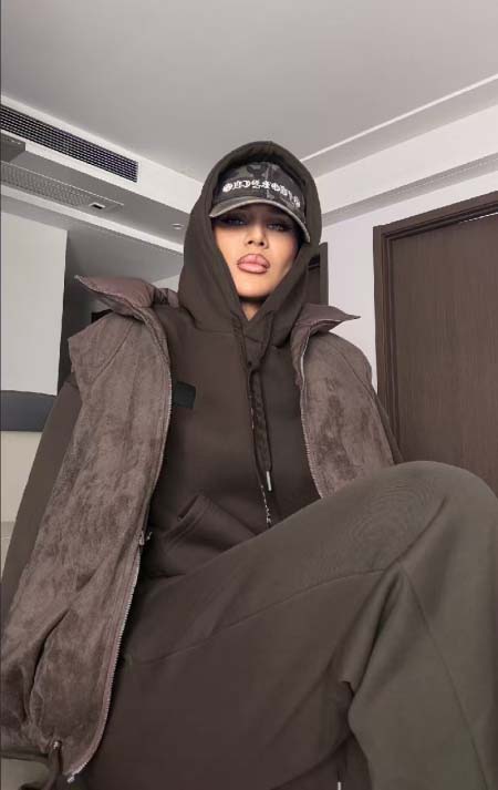 2025年9月27日入荷秋冬新作Loeweパーカーファッション/誕生日プレゼント/贈り物 can工場