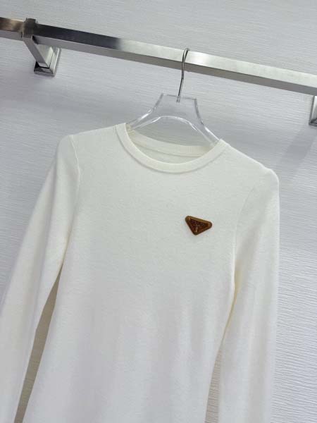 2025年9月28日入荷新作Pradaレディース服高級N品人気/KL工場