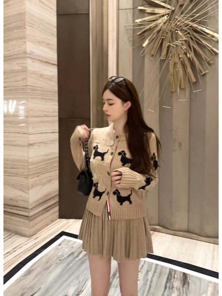 2025年9月30日入荷秋冬新作Thom Browne ニット/セーターファッション/誕生日プレゼント/贈り物 can工場