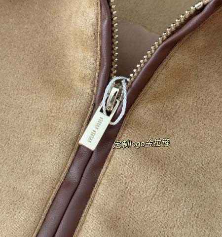 2025年9月30日入荷秋冬新作 miumiuファッション/誕生日プレゼント/贈り物 can工場