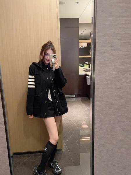 2025年9月30日入荷秋冬新作Thom Browneニット/セーターファッション/誕生日プレゼント/贈り物 can工場