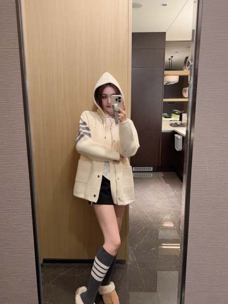 2025年9月30日入荷秋冬新作Thom Browne ニット/セーターファッション/誕生日プレゼント/贈り物 can工場