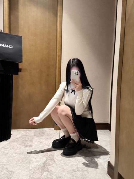 2025年9月30日入荷秋冬新作MiuMiu ニット/セーターファッション/誕生日プレゼント/贈り物 can工場