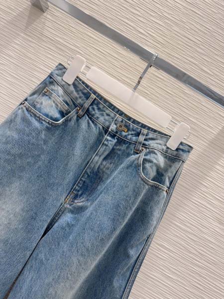 2025年9月30日入荷秋冬新作Loeweファッション/誕生日プレゼント/贈り物 can工場