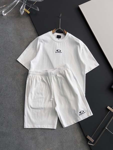 2025年9月1日入荷 新作Balenciaga上下高級なプ...