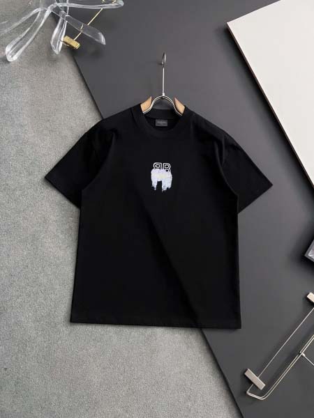 2025年9月1日入荷 新作Balenciaga半袖 tシャ...
