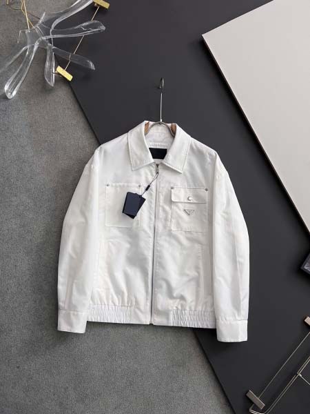 2025年9月1日入荷 新作Pradaジャケット高級なプレゼ...