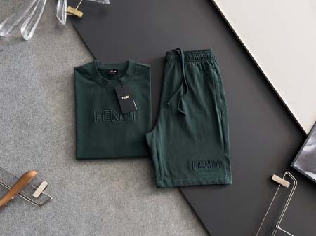 2025年9月1日入荷 新作Fendi半袖 tシャツ高級なプ...