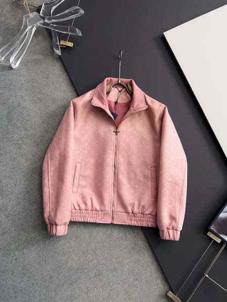 2025年9月1日入荷 新作Louis Vuittonジャケ...