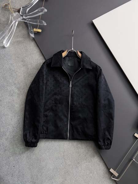 2025年9月2日入荷 新作Louis Vuittonジャケ...