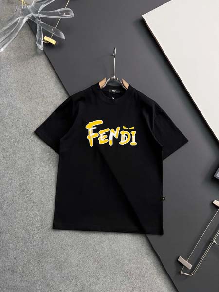 2025年9月2日入荷 新作Fendi半袖 tシャツ高級なプ...