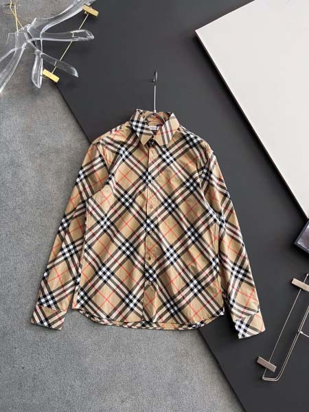 2025年9月3日入荷 新作Burberryシャツ高級なプレ...