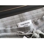 2025年9月3日入荷 新作Thom Browne半ズボン高級なプレゼント/誕生日プレゼント/高品質/メンツ/記念品/ wenzhou工場