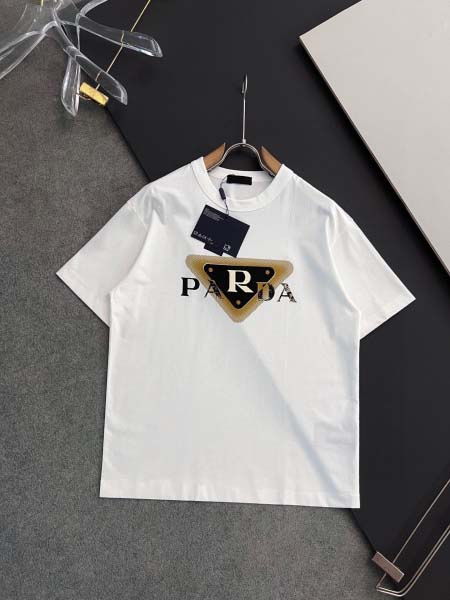 2025年9月3日入荷 新作Prada半袖 tシャツ高級なプ...