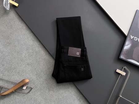 2025年9月3日入荷 新作Bossジーパン高級なプレゼント...