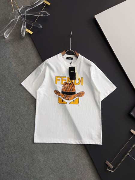 2025年9月3日入荷 新作Fendi半袖 tシャツ高級なプ...