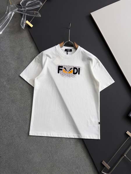 2025年9月3日入荷 新作Fendi半袖 tシャツ高級なプ...