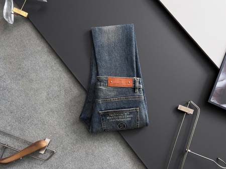 2025年9月3日入荷 新作Louis Vuittonジーパ...