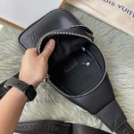 2025年9月4日入荷新作Louis Vuitton/人気/本革/バッグ 人気 おすすめ 父の日 誕生日/ギフト プレゼント 結婚式男友達の誕生日プレゼント