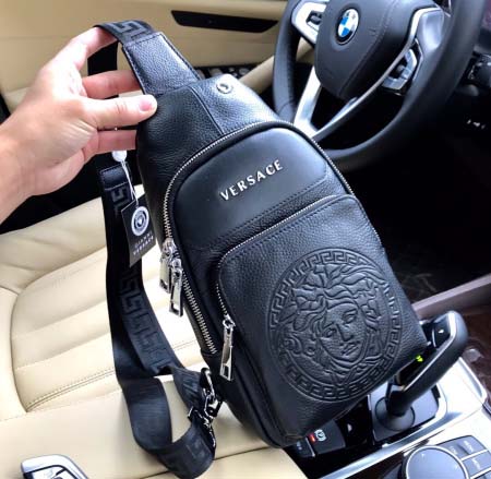 2025年9月4日入荷新作Versace /人気/本革/バッ...