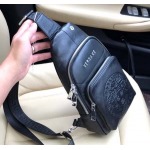 2025年9月4日入荷新作Versace /人気/本革/バッグ 人気 おすすめ 父の日 誕生日/ギフト プレゼント 結婚式男友達の誕生日プレゼント