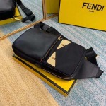 2025年9月4日入荷新作FENDI/人気/本革/バッグ 人気 おすすめ 父の日 誕生日/ギフト プレゼント 結婚式男友達の誕生日プレゼント