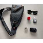 2025年9月4日入荷新作Versace /人気/本革/バッグ 人気 おすすめ 父の日 誕生日/ギフト プレゼント 結婚式男友達の誕生日プレゼント