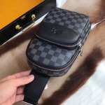 2025年9月4日入荷新作Versace /人気/本革/バッグ 人気 おすすめ 父の日 誕生日/ギフト プレゼント 結婚式男友達の誕生日プレゼント