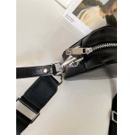 2025年9月5日入荷新作Fendi/人気/本革/バッグ 人気 おすすめ 父の日 誕生日/ギフト プレゼント 結婚式男友達の誕生日プレゼント